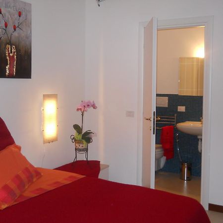 B&B Residenza Bianco Alle Grotte Di Castellana カステッラーナ・グロッテ 部屋 写真