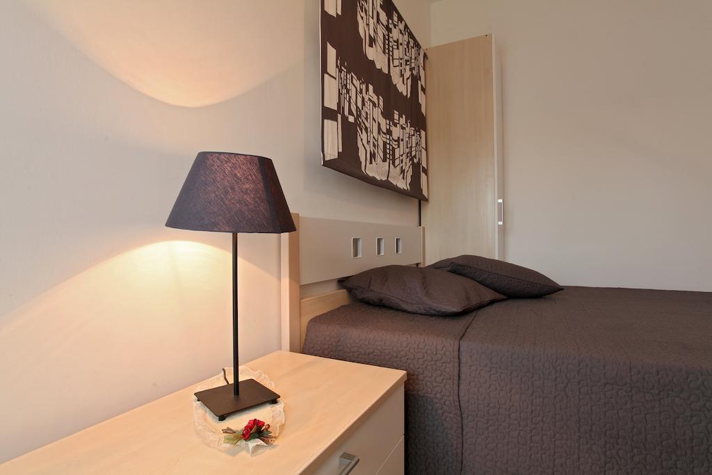 B&B Residenza Bianco Alle Grotte Di Castellana カステッラーナ・グロッテ 部屋 写真