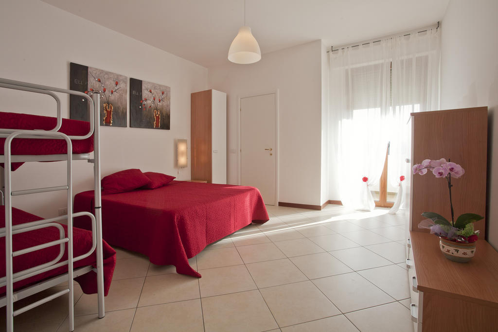 B&B Residenza Bianco Alle Grotte Di Castellana カステッラーナ・グロッテ 部屋 写真