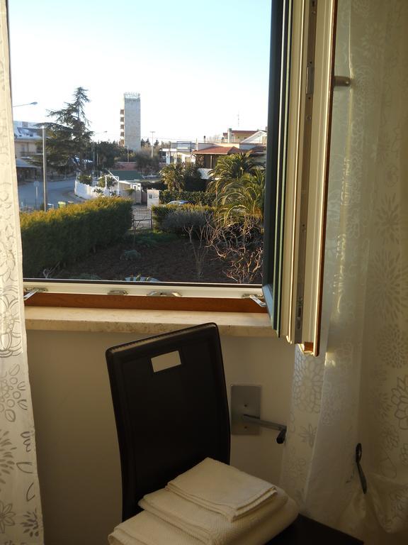 B&B Residenza Bianco Alle Grotte Di Castellana カステッラーナ・グロッテ 部屋 写真