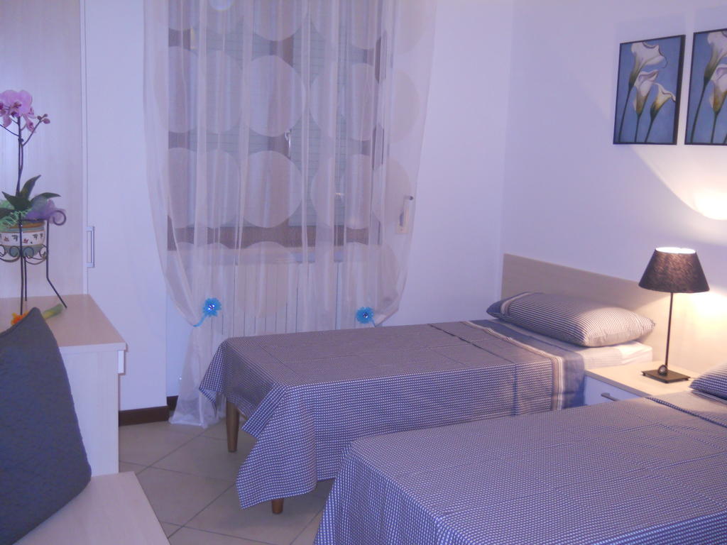B&B Residenza Bianco Alle Grotte Di Castellana カステッラーナ・グロッテ 部屋 写真