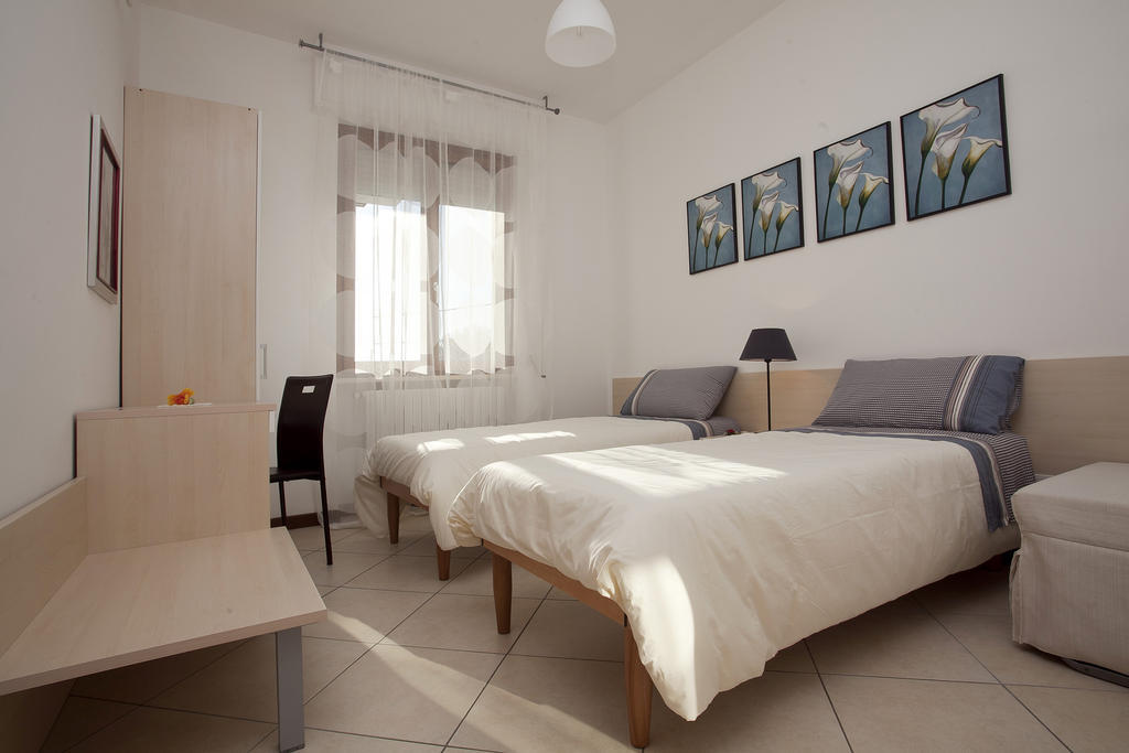 B&B Residenza Bianco Alle Grotte Di Castellana カステッラーナ・グロッテ 部屋 写真
